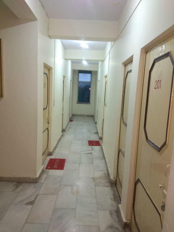 Отель Raj Laxmi Bhawan Ришикеш Экстерьер фото